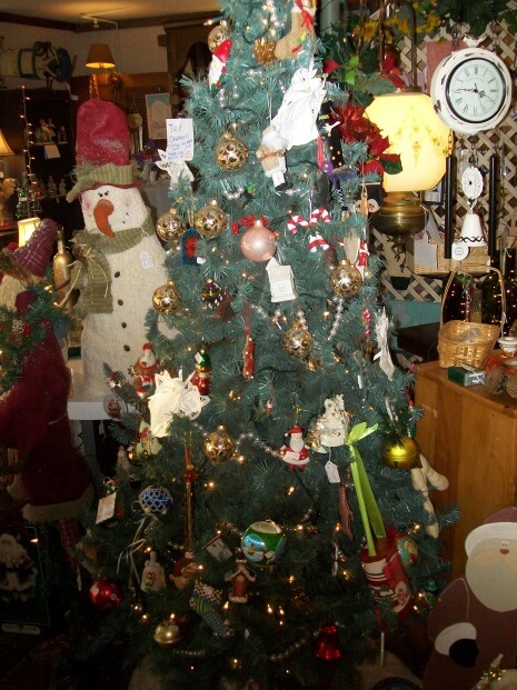 christmas-inside-barn-11-19-16